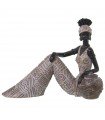 Figura resina africana sentada marrón