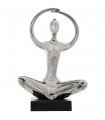 Figurine de femme yoga en céramique argentée avec socle en bois noir